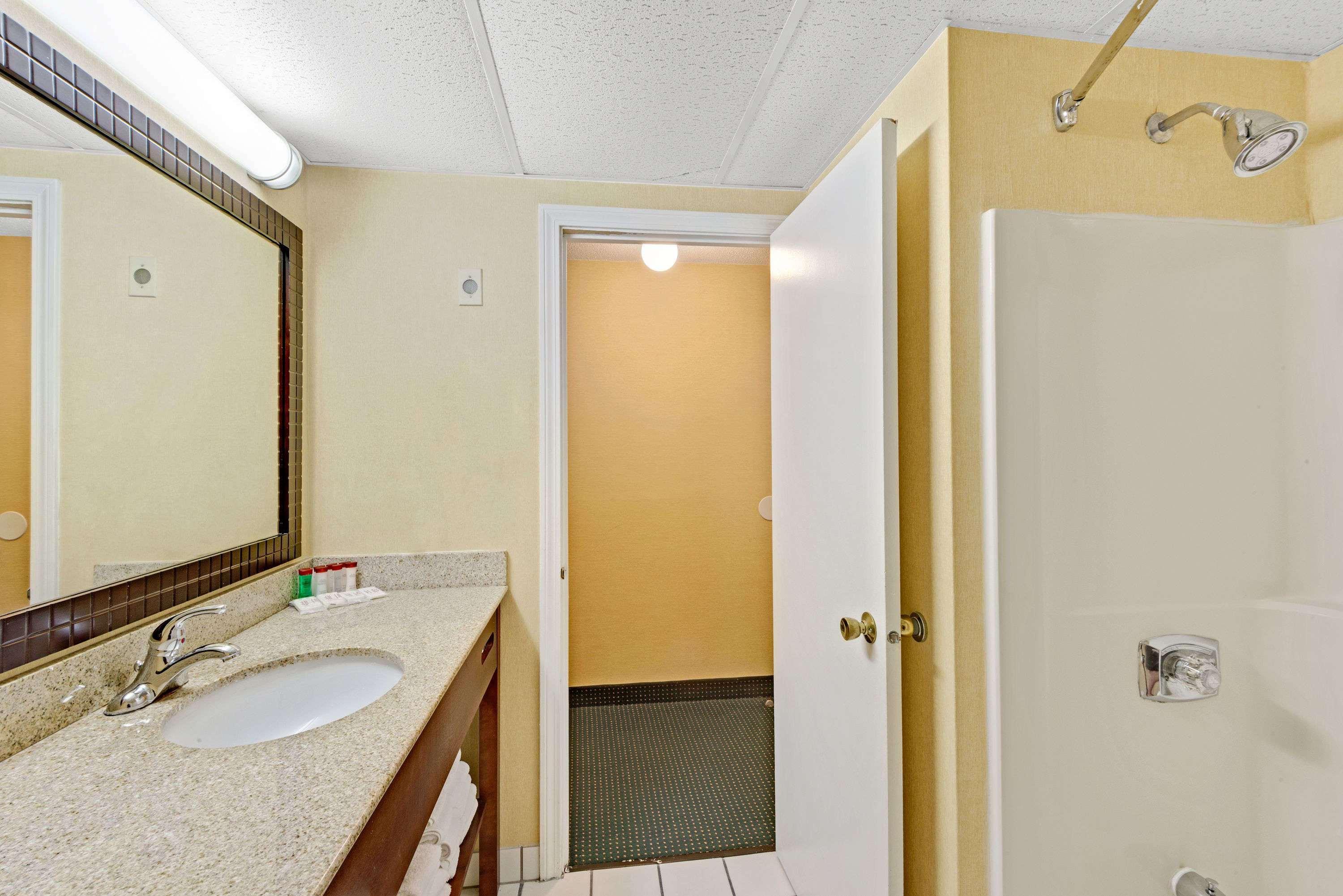 Ramada By Wyndham Kittery Hotel Kültér fotó